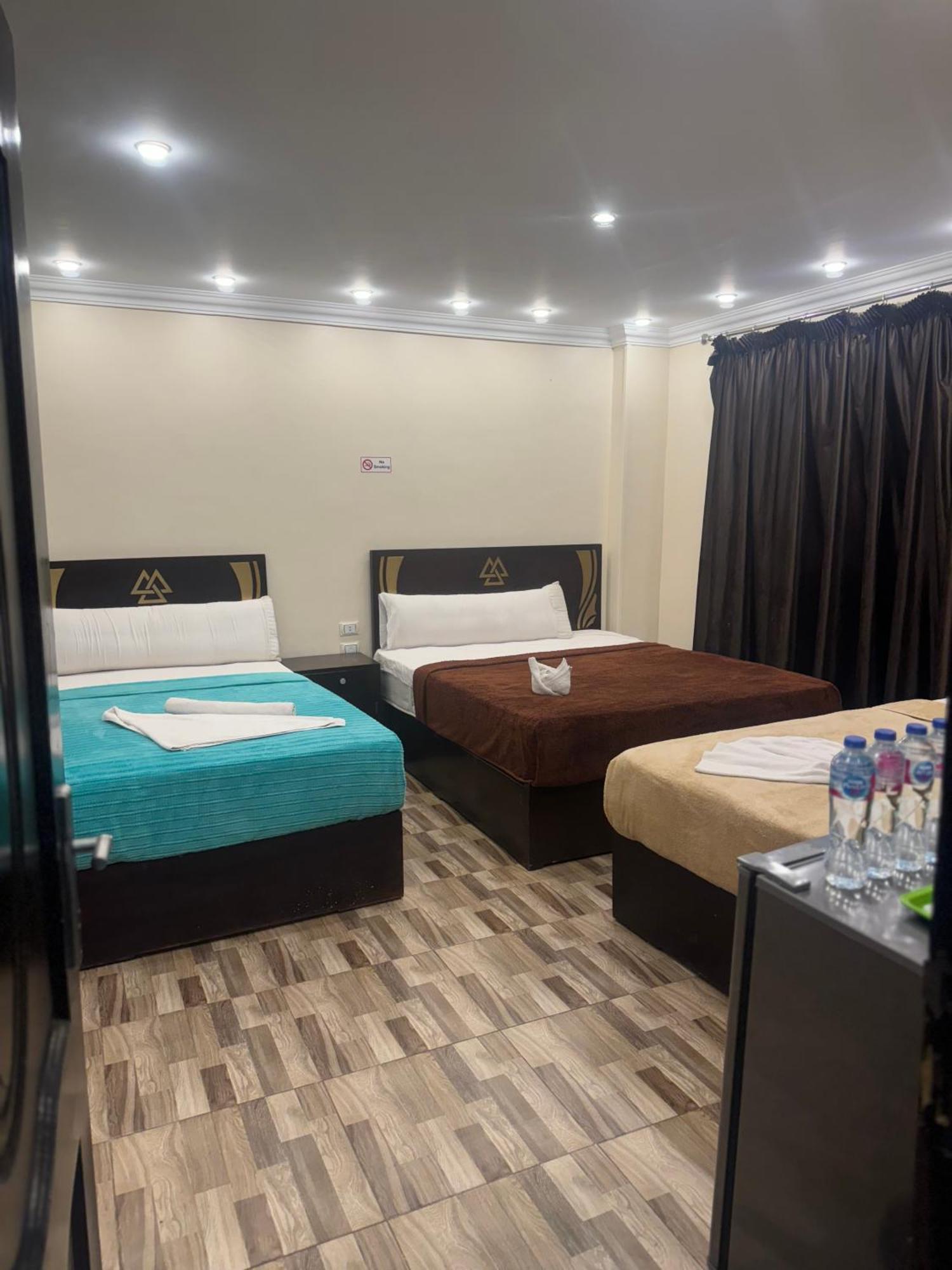 Pyramids And Sphinx Hotel Kafret el-Gabal 外观 照片
